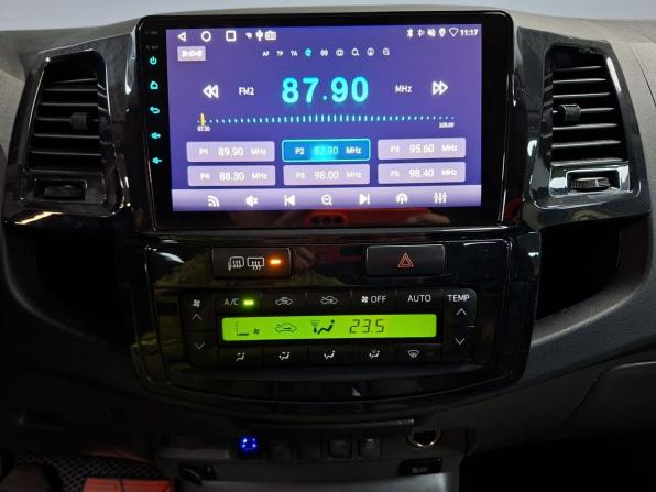 Toyota Hilux VII Рестайлинг с пробегом 2012 года, цена 2 249 000 рублей, 267204 км, offers.body_type.unknown, Автокод Объявления