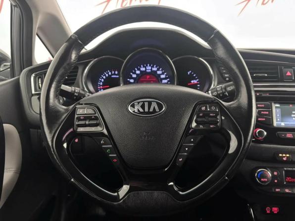Kia Ceed II Рестайлинг с пробегом 2016 года, цена 1 199 000 рублей, 171677 км, универсал, Автокод Объявления