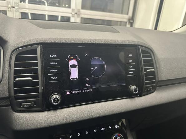 Skoda Karoq I с пробегом 2021 года, цена 2 215 000 рублей, 31013 км, внедорожник, Автокод Объявления