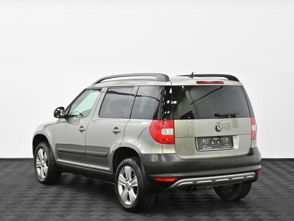 Skoda Yeti I с пробегом 2013 года, цена 899 000 рублей, 178000 км, внедорожник, Автокод Объявления