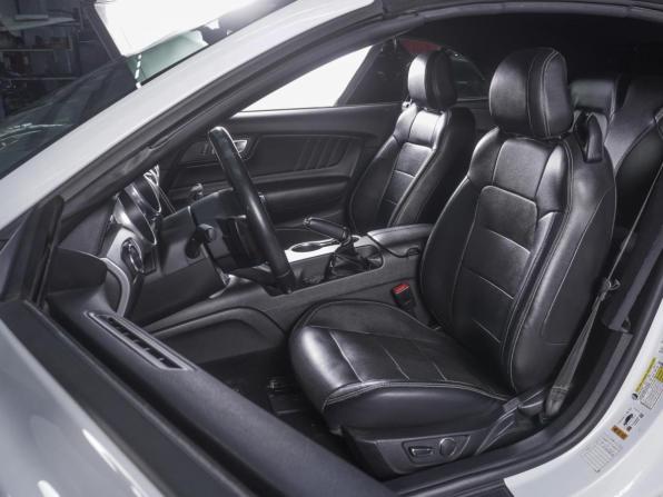 Ford Mustang VI Рестайлинг с пробегом 2019 года, цена 4 450 000 рублей, 80787 км, кабриолет, Автокод Объявления