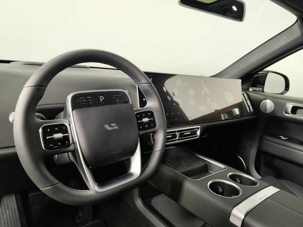 Новый Li Auto (Lixiang) L6 2025 года, цена 8 890 000 рублей, внедорожник, Автокод Объявления