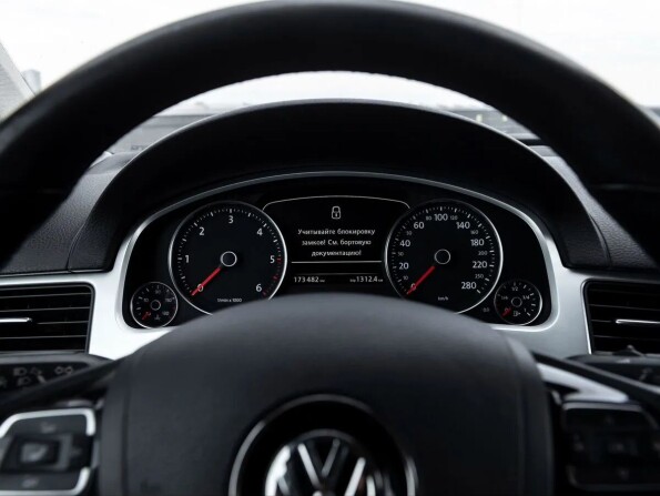 Volkswagen Touareg II с пробегом 2014 года, цена 2 515 000 рублей, 174000 км, внедорожник, Автокод Объявления