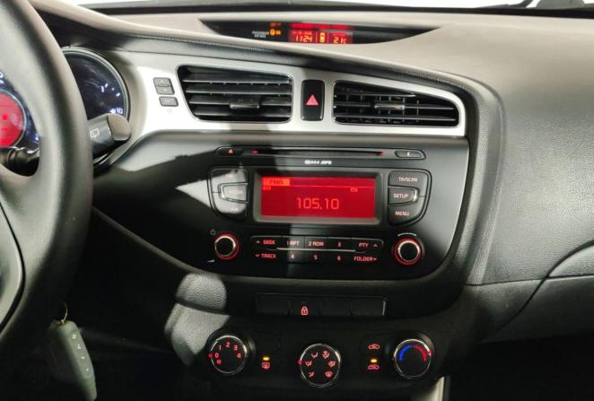 Kia Ceed II с пробегом 2014 года, цена 950 000 рублей, 162952 км, хэтчбек, Автокод Объявления