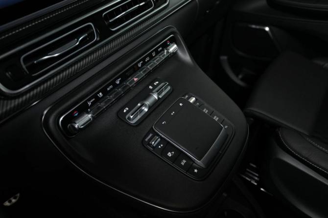 Новый Mercedes-Benz V-Класс III (W447) Рестайлинг 2 2024 года, цена 18 900 000 рублей, минивэн, Автокод Объявления