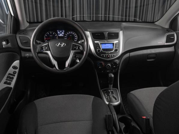 Hyundai Solaris I с пробегом 2013 года, цена 859 000 рублей, 205276 км, седан, Автокод Объявления