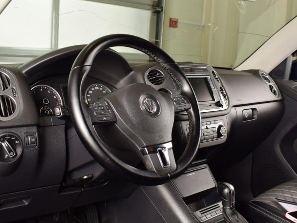 Volkswagen Tiguan I Рестайлинг с пробегом 2011 года, цена 1 465 995 рублей, 209650 км, внедорожник, Автокод Объявления