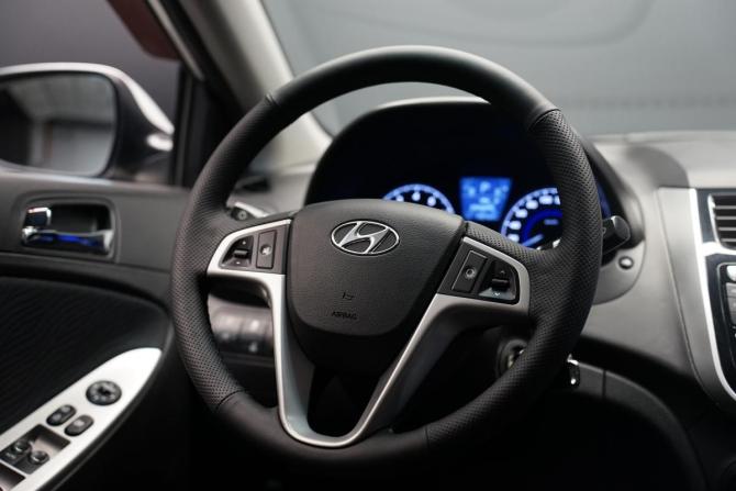 Hyundai Solaris I с пробегом 2013 года, цена 1 090 000 рублей, 78000 км, седан, Автокод Объявления