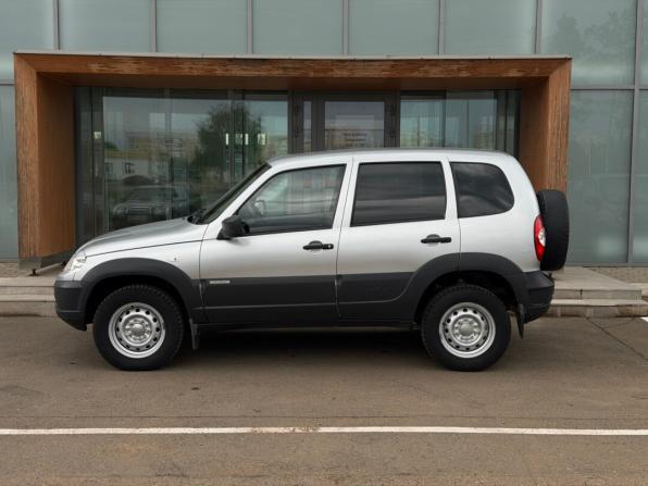 Chevrolet Niva I Рестайлинг с пробегом 2017 года, цена 790 000 рублей, 58000 км, внедорожник, Автокод Объявления