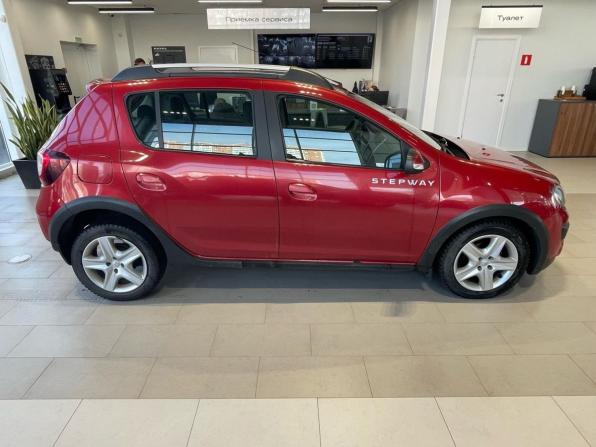 Renault Sandero II с пробегом 2015 года, цена 795 000 рублей, 225780 км, хэтчбек, Автокод Объявления