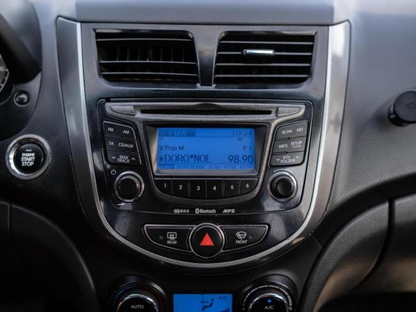 Hyundai Solaris I с пробегом 2012 года, цена 785 000 рублей, 258618 км, хэтчбек, Автокод Объявления