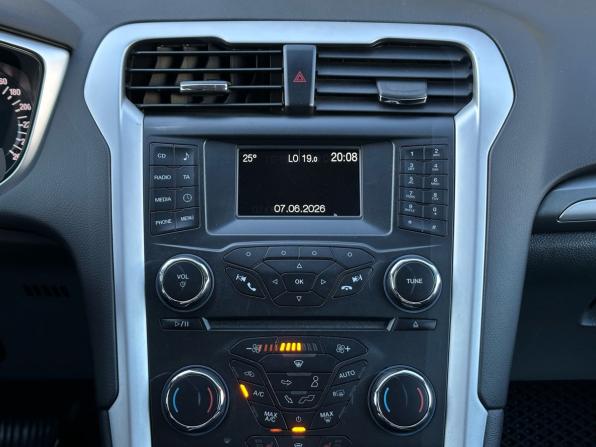 Ford Mondeo V с пробегом 2015 года, цена 1 240 000 рублей, 205402 км, седан, Автокод Объявления