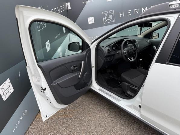 Renault Sandero II Рестайлинг с пробегом 2021 года, цена 1 199 000 рублей, 94014 км, хэтчбек, Автокод Объявления