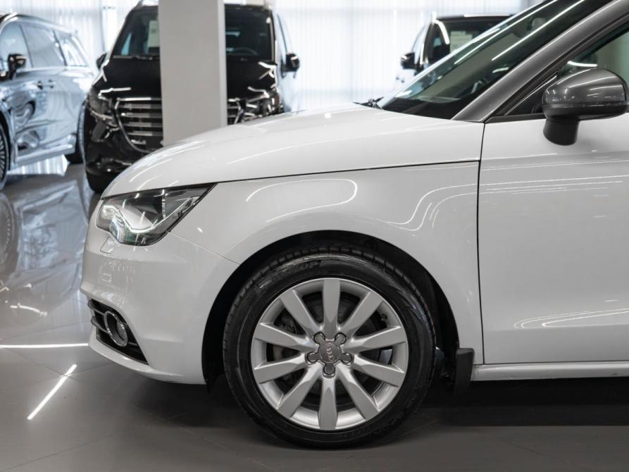 Audi A1 I (8X) Москва  - изображение 19