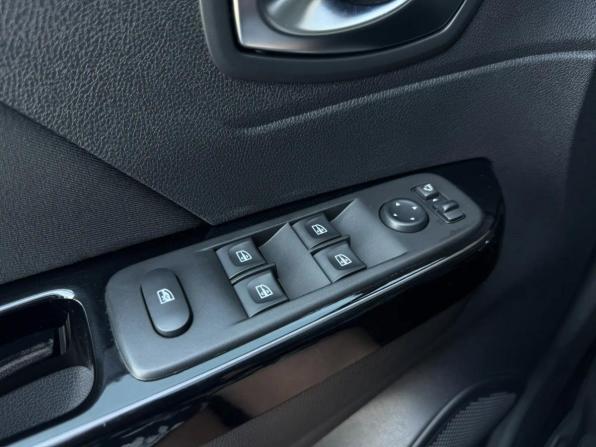 Renault Kaptur I Рестайлинг с пробегом 2021 года, цена 1 585 000 рублей, 54881 км, внедорожник, Автокод Объявления