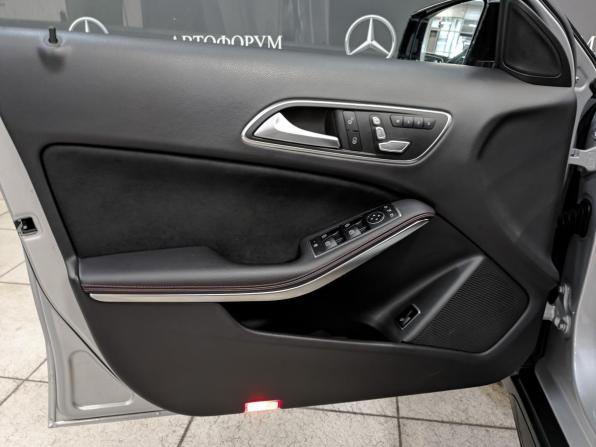 Mercedes-Benz GLA I (X156) Рестайлинг с пробегом 2018 года, цена 2 550 000 рублей, 100544 км, внедорожник, Автокод Объявления