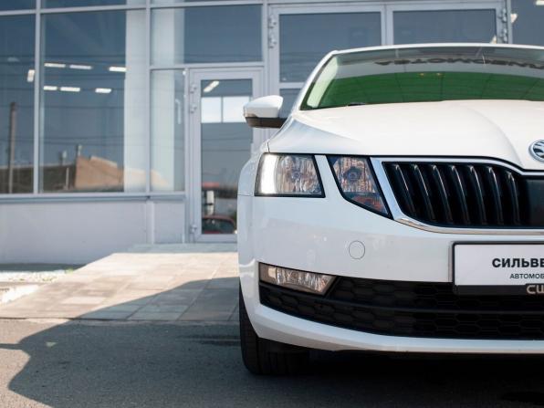Skoda Octavia III (A7) Рестайлинг с пробегом 2020 года, цена 1 950 000 рублей, 61058 км, лифтбек, Автокод Объявления