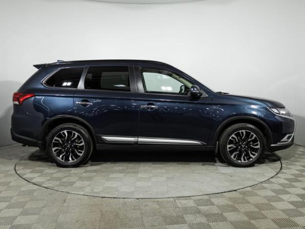 Mitsubishi Outlander III Рестайлинг 3 с пробегом 2021 года, цена 2 859 000 рублей, 67136 км, внедорожник, Автокод Объявления