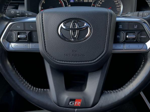 Toyota Land Cruiser 300 Series с пробегом 2021 года, цена 10 439 000 рублей, 123134 км, внедорожник, Автокод Объявления