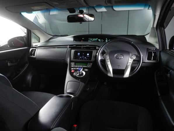 Toyota Prius III Рестайлинг (XW30) с пробегом 2014 года, цена 1 744 000 рублей, 184094 км, лифтбек, Автокод Объявления