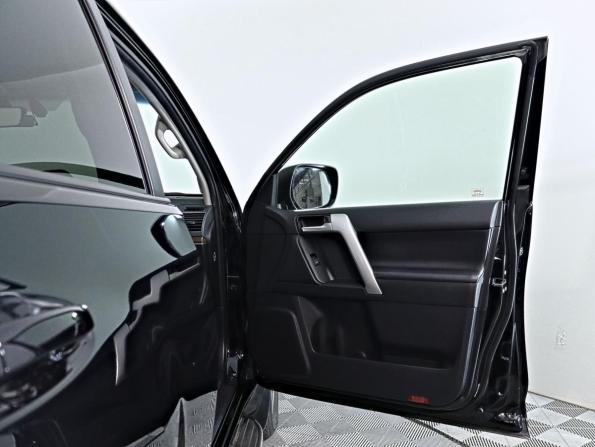 Toyota Land Cruiser Prado 150 Series Рестайлинг 3 с пробегом 2022 года, цена 6 900 000 рублей, 23220 км, внедорожник, Автокод Объявления