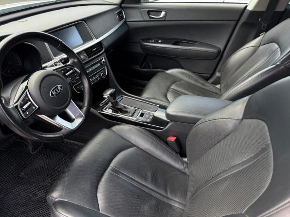 Kia Optima IV Рестайлинг с пробегом 2018 года, цена 1 690 000 рублей, 142967 км, седан, Автокод Объявления