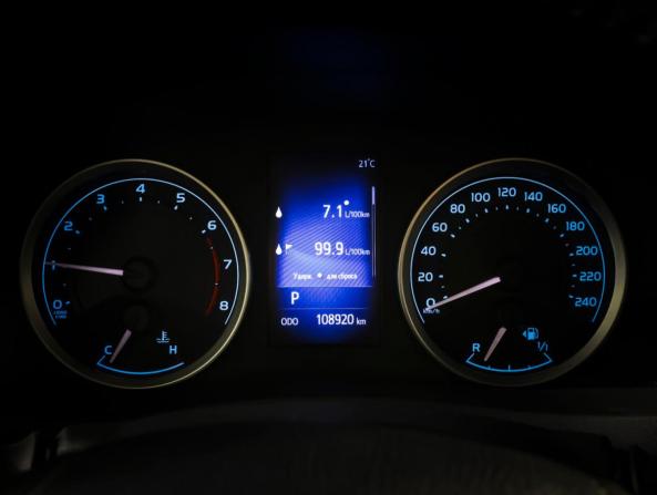 Toyota Corolla XI (E160 E170 E180) Рестайлинг 1 с пробегом 2018 года, цена 1 650 000 рублей, 108919 км, седан, Автокод Объявления