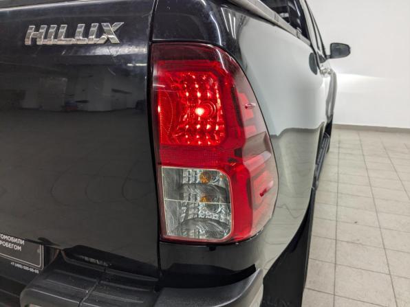 Toyota Hilux VIII с пробегом 2017 года, цена 3 380 000 рублей, 247439 км, offers.body_type.unknown, Автокод Объявления