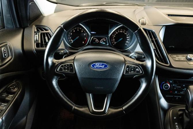 Ford Kuga II Рестайлинг с пробегом 2018 года, цена 1 780 000 рублей, 168580 км, внедорожник, Автокод Объявления