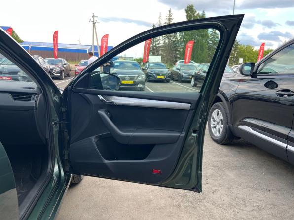 Skoda Octavia III (A7) Рестайлинг с пробегом 2020 года, цена 1 730 000 рублей, 100915 км, лифтбек, Автокод Объявления