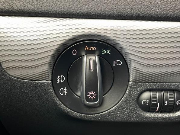 Volkswagen Jetta VI Рестайлинг с пробегом 2015 года, цена 1 317 000 рублей, 115685 км, седан, Автокод Объявления