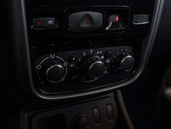 Renault Duster I с пробегом 2013 года, цена 880 000 рублей, 194664 км, внедорожник, Автокод Объявления