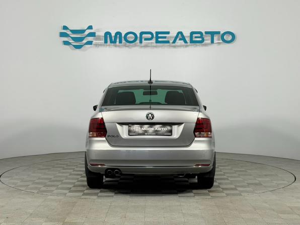 Volkswagen Polo V Рестайлинг с пробегом 2018 года, цена 1 590 000 рублей, 81682 км, седан, Автокод Объявления