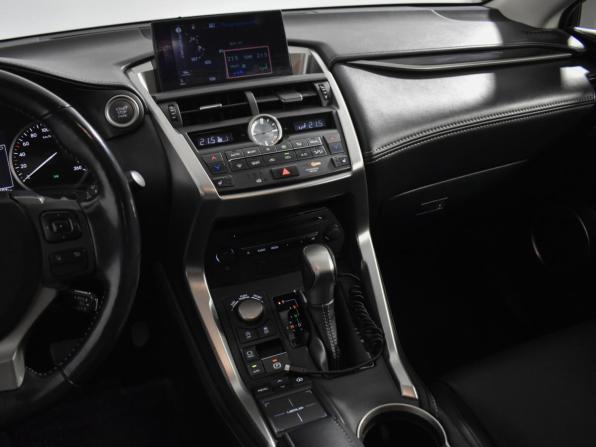 Lexus NX I с пробегом 2016 года, цена 2 475 900 рублей, 149901 км, внедорожник, Автокод Объявления