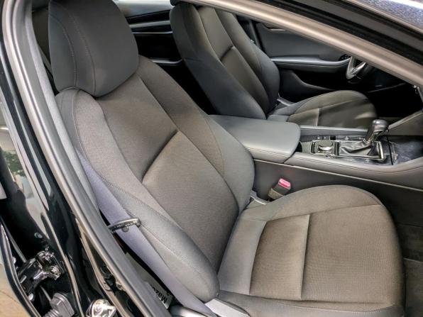 Mazda 3 III (BM) Рестайлинг с пробегом 2019 года, цена 1 800 000 рублей, 67444 км, седан, Автокод Объявления