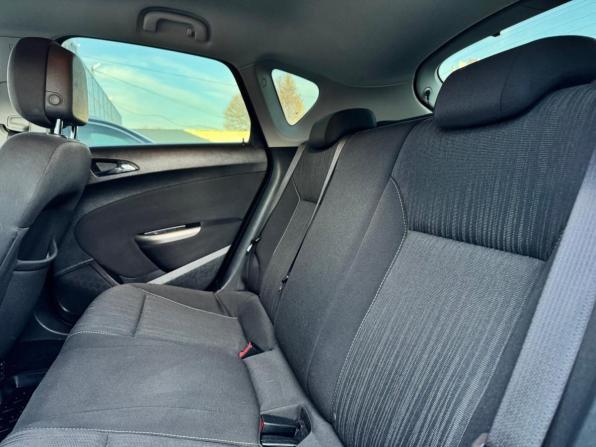 Opel Astra J с пробегом 2011 года, цена 680 000 рублей, 163140 км, хэтчбек, Автокод Объявления
