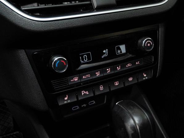 Volkswagen Polo VI с пробегом 2022 года, цена 1 628 000 рублей, 159700 км, лифтбек, Автокод Объявления