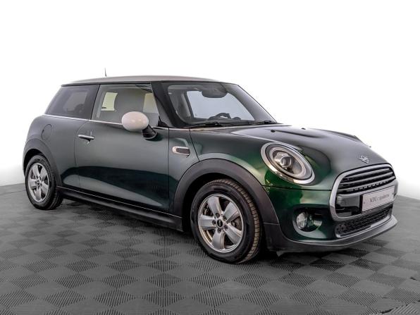 Mini Hatch III (F55/F56) Рестайлинг с пробегом 2018 года, цена 1 715 000 рублей, 81512 км, хэтчбек, Автокод Объявления