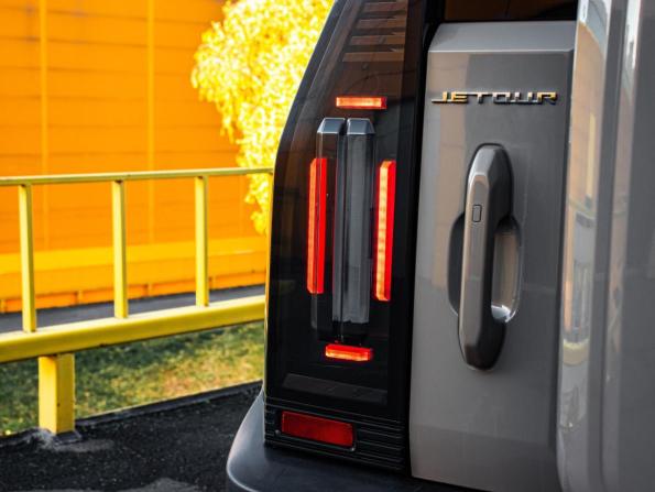 JETOUR T2 с пробегом 2024 года, цена 3 679 000 рублей, 30114 км, внедорожник, Автокод Объявления