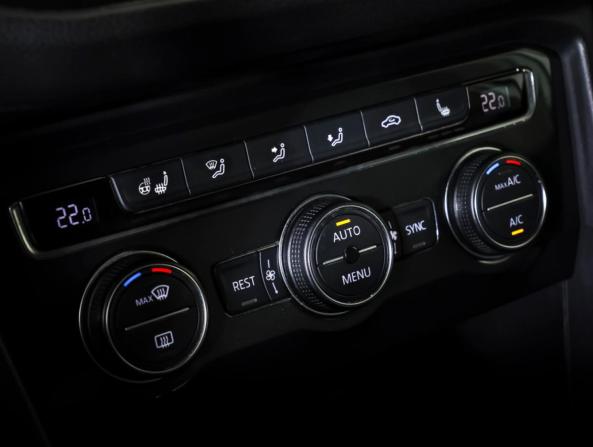 Volkswagen Tiguan II с пробегом 2017 года, цена 2 380 000 рублей, 114279 км, внедорожник, Автокод Объявления