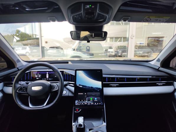 Geely Atlas II с пробегом 2024 года, цена 2 699 000 рублей, 46000 км, внедорожник, Автокод Объявления