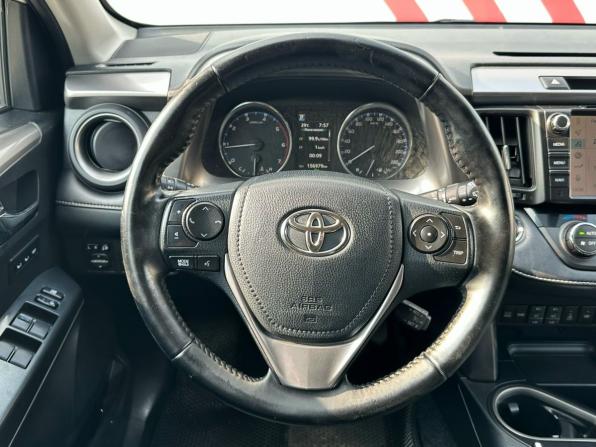 Toyota RAV4 IV (XA40) Рестайлинг с пробегом 2017 года, цена 2 570 000 рублей, 156974 км, внедорожник, Автокод Объявления