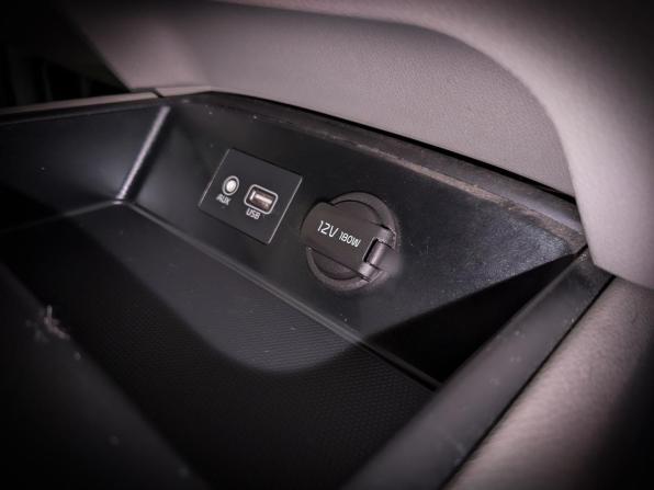 Kia Carnival III с пробегом 2019 года, цена 2 799 500 рублей, 137000 км, минивэн, Автокод Объявления