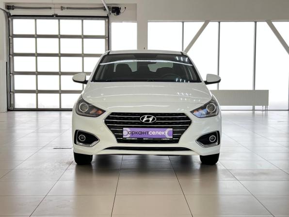 Hyundai Solaris II с пробегом 2017 года, цена 1 379 000 рублей, 112529 км, седан, Автокод Объявления