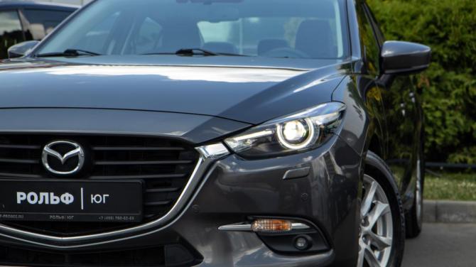Mazda 3 III (BM) Рестайлинг с пробегом 2018 года, цена 1 728 000 рублей, 98012 км, седан, Автокод Объявления