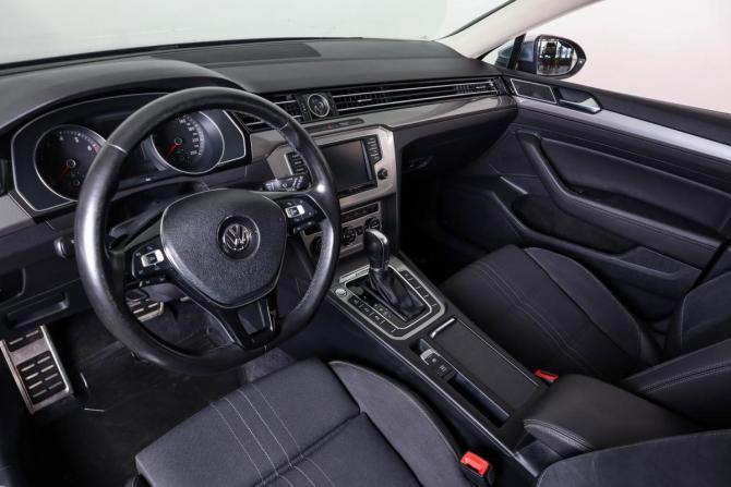 Volkswagen Passat B8 с пробегом 2016 года, цена 2 299 000 рублей, 142300 км, универсал, Автокод Объявления