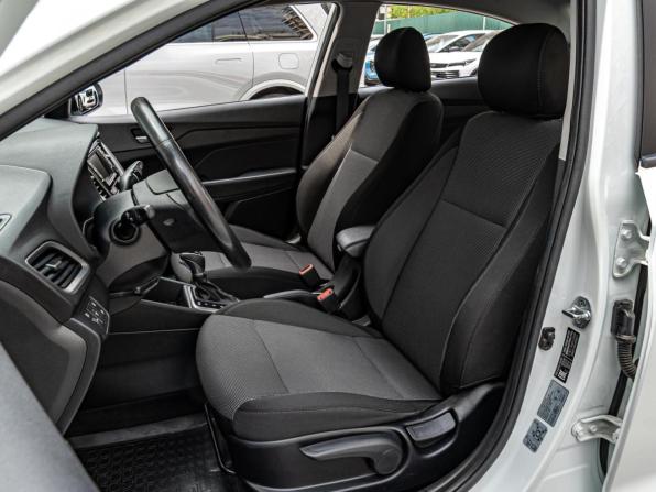 Hyundai Solaris II с пробегом 2017 года, цена 1 350 000 рублей, 108714 км, седан, Автокод Объявления