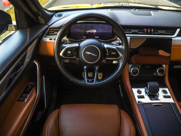 Jaguar F-Pace I Рестайлинг с пробегом 2020 года, цена 5 199 000 рублей, 52141 км, внедорожник, Автокод Объявления