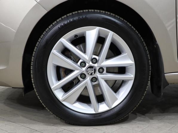 Skoda Rapid I Рестайлинг с пробегом 2019 года, цена 1 500 000 рублей, 77351 км, лифтбек, Автокод Объявления