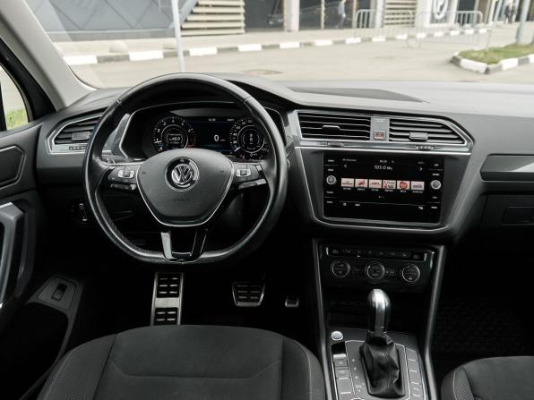 Volkswagen Tiguan II с пробегом 2018 года, цена 2 868 000 рублей, 118700 км, внедорожник, Автокод Объявления